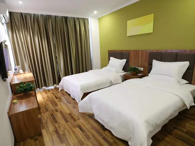 Business Twin Room, Shell Taiyuan City Xiaodian District Zhenwu Road Hotel 1/1