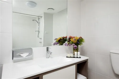 Standard (3n), The Benson Hotel 1/2