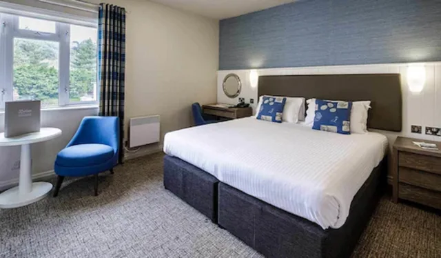 Standard, King Bed, Inland View، Golden Sands Hotel 1/2