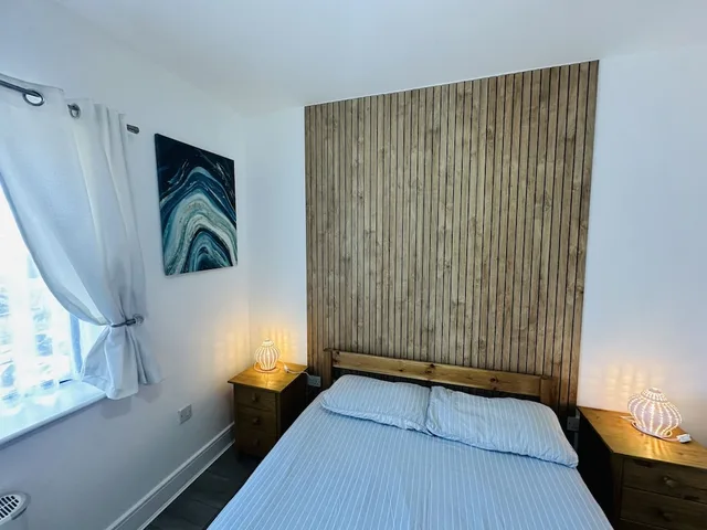 شقة حصرية بسرير مزدوج بحمام خاص مع أريكة في الطابق العلوي، Grand Central Apartments 1/10