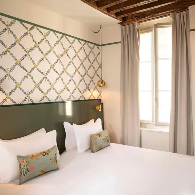 غرفة قياسية مفردة بسرير مزدوج، HOTEL DES DEUX-ILES 1/3