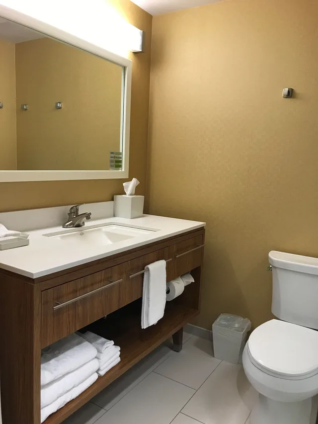 استوديو بريميوم بسرير كوين، Home2 Suites by Hilton Fort Smith 1/2