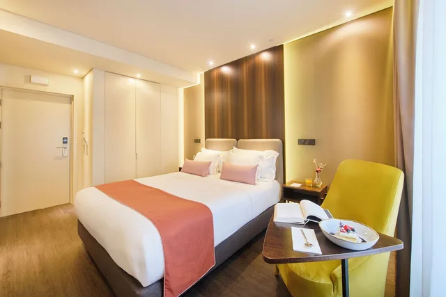 غرفة قياسية بسرير مزدوج، Hotel Moon and Sun Porto 4/9