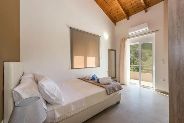 فيلا بسريرين منفصلين وسريرين مزدوجين وفرشتي فوتون بمسبح خاص، Neaira Villas Chania 1/9