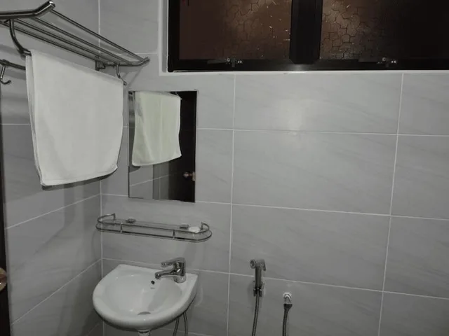 استوديو عائلي، Merlin Hotel 3/3