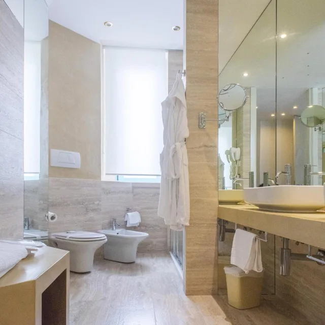 جناح، Hotel Excelsior Vasto 9/10