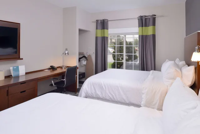غرفة تقليدية بسريرين كوين، Four Points By Sheraton Mount Prospect O Hare 3/8