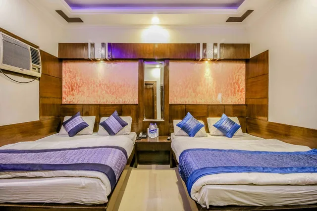 غرفة ديلوكس رباعية بسريرين كينج، Hotel Glow Inn 6/10