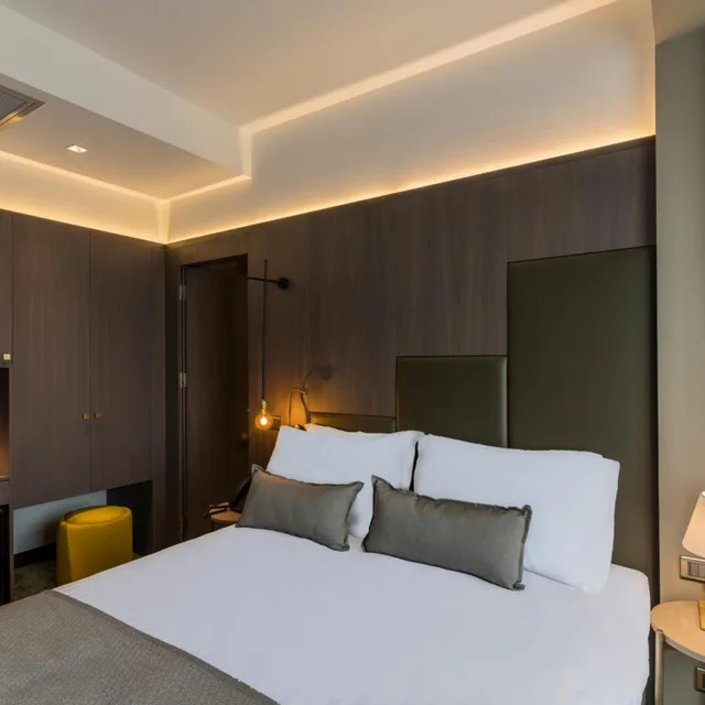 غرفة ديلوكس بسرير كينج وسرير كوين، Galata Times Boutique Hotel 2/5