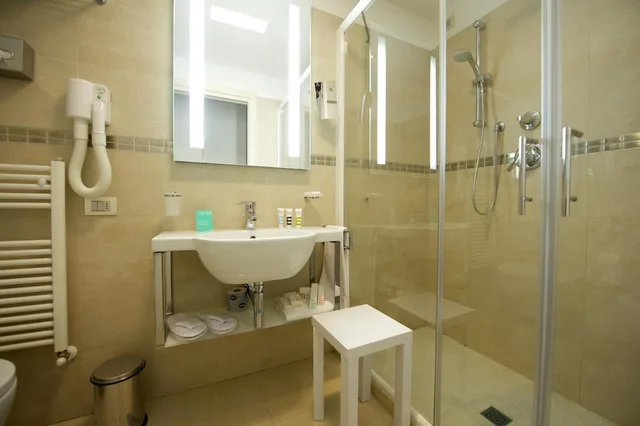 Classic, Twin Beds, Side Sea View, Balcony, MERCURE RIMINI ARTIS 10/10