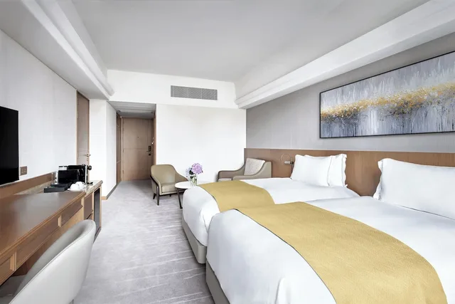 Family Suite, Plus, Premium, 1 King and 1 Single Beds, 2 Sofa، Hopewell Hotel 1/6