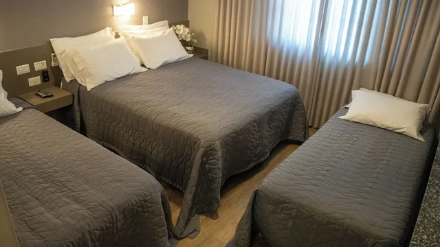 غرفة قياسية رباعية بسرير مزدوج وسريرين منفصلين، HOTEL NOHOTEL 9/10
