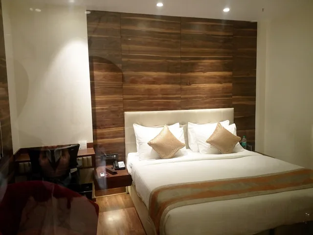 غرفة تنفيذية بسرير مزدوج، Hotel Connaught Royale 4/10