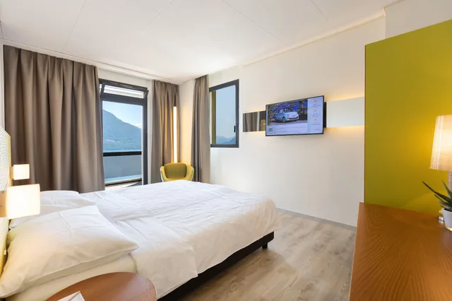 غرفة كومفورت صغيرة بسرير مزدوج بإطلالة على البحيرة، Parkhotel Brenscino 2/3