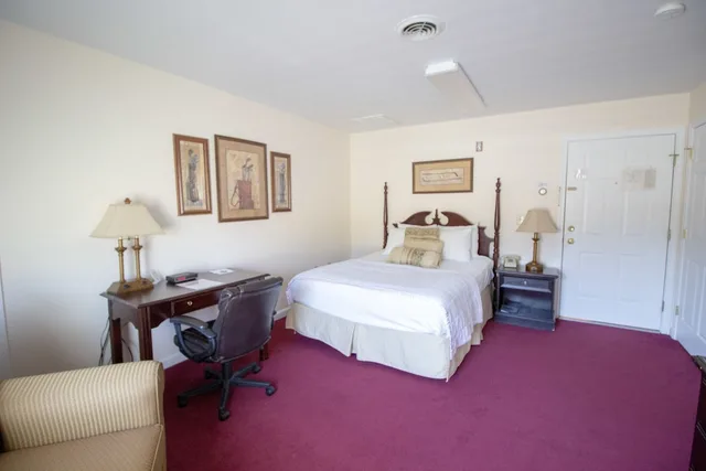 غرفة اقتصادية بسرير مزدوج، The Lucerne Inn 1/3