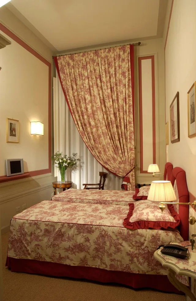 Room, Double or Twin Bed, Palazzo Niccolini Al Duomo 3/10