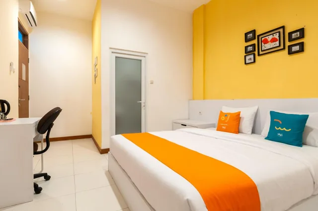 Executive, Suite, Sans Hotel Finest Medan 1/5