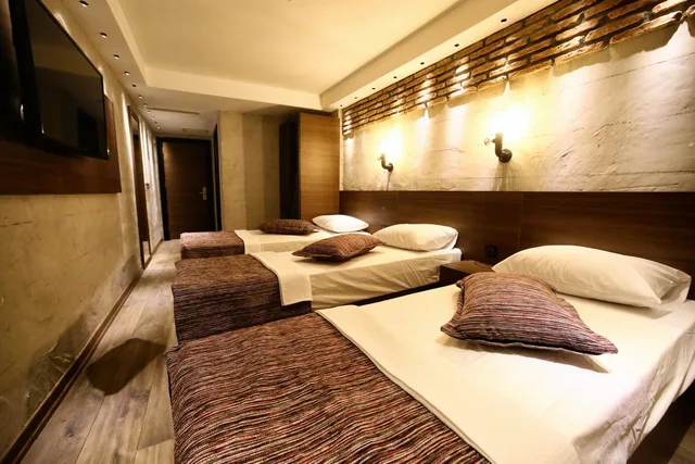 غرفة اقتصادية ثلاثية، Elibol Hotel 1/4