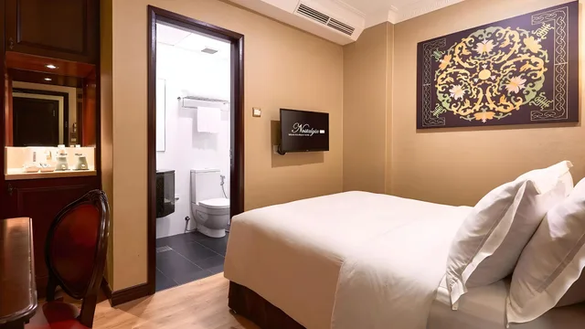Superior, Queen and Twin Beds, No Window، Nostalgia Hotel Singapore 1/1