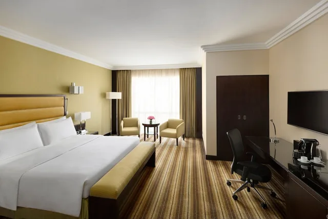 Standard, King Bed, Club Floor، فندق كراون بلازا جدة(Crowne Plaza Jeddah) 5/10
