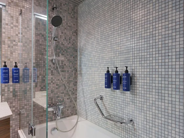 غرفة قياسية بسريرين منفصلين، Radisson Blu Olumpia 8/8