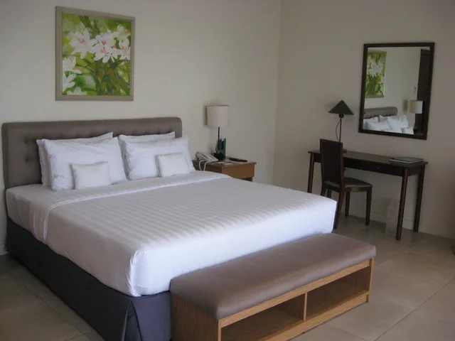 Ocean, King Bed، Chateau By The Sea 1/5