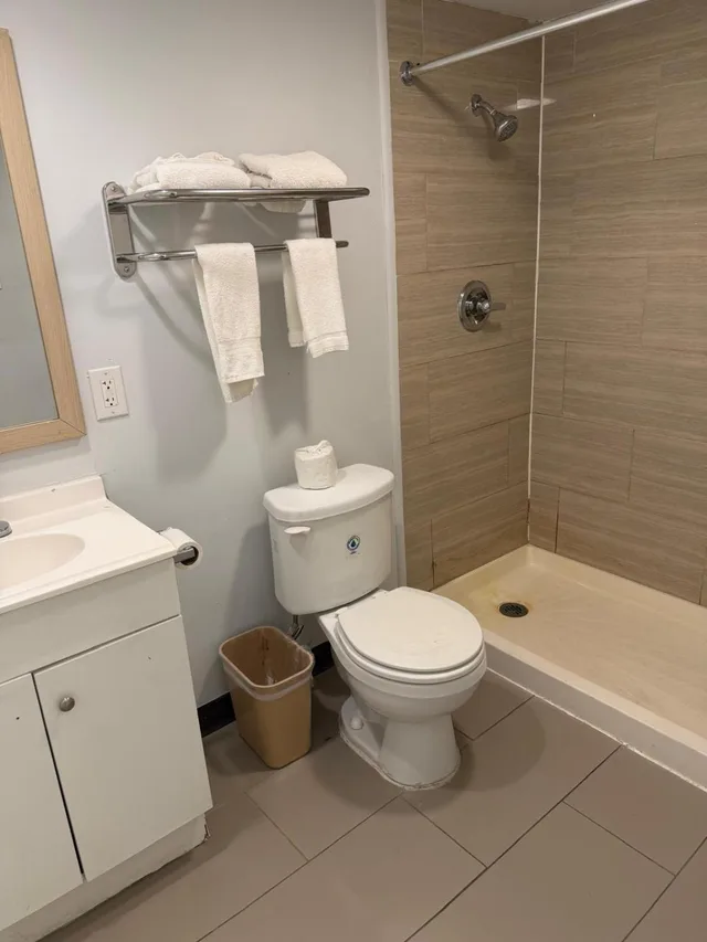 غرفة بسرير كينج للمدخنين، Motel6 Sherman, TX 6/6