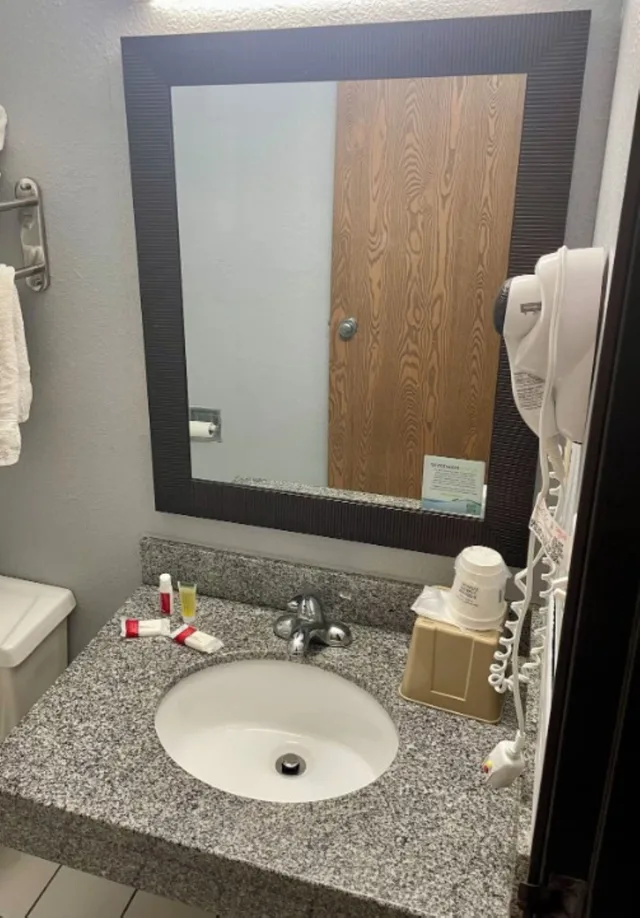 غرفة بسريرين مزدوجين، Super 8 by Wyndham Corbin/London KY 5/5
