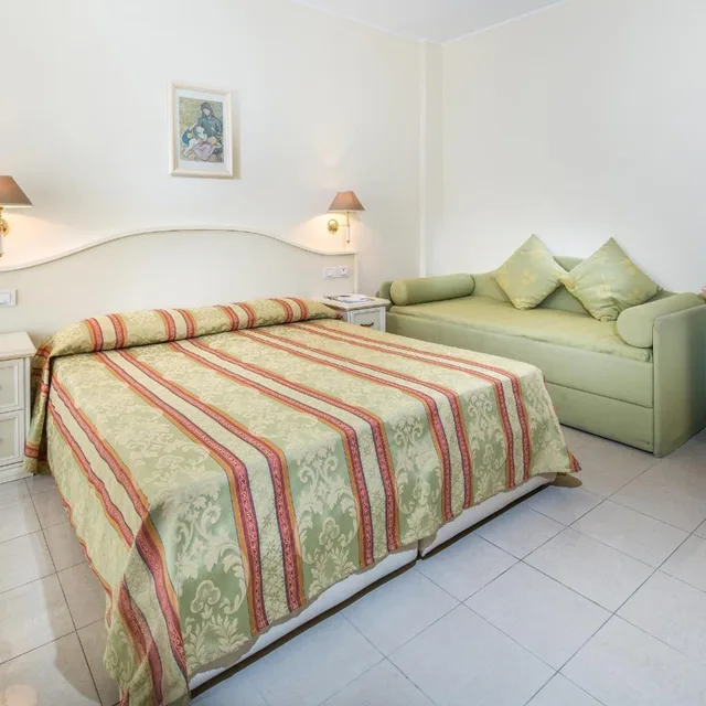 غرفة كلاسيكية ثلاثية، Hotel Jasminum 3/4