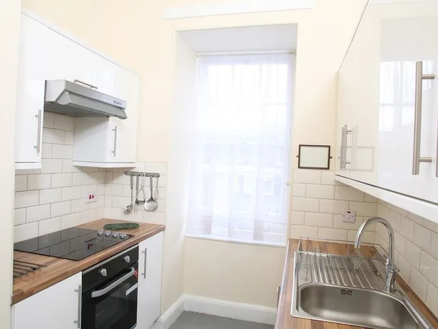 شقة بسرير مزدوج وسريرين منفصلين بغرفتي نوم بحمام خاص، Number 52 Charlotte Street 3/3