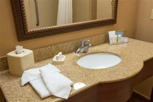 غرفة بسرير كينج، Hampton Inn Goshen 2/2