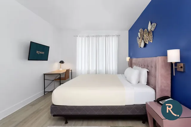 استوديو بسرير كينج، The Astor by LuxUrban 1/4