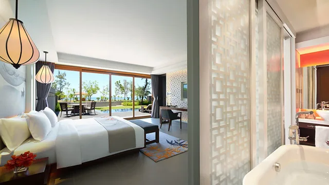 1 Bedroom, Suite, King Bed, Beach Front، Angsana Lang Co 4/4
