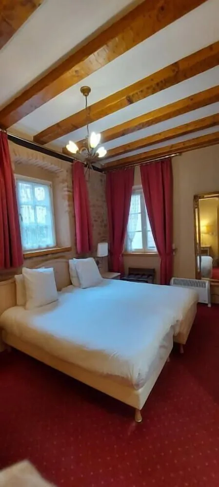 غرفة تقليدية بسرير مزدوج، Hotel Saint Martin 1/8