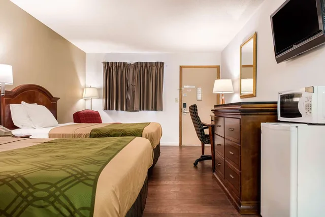 غرفة بسريرين مزدوجين، Econo Lodge Holland - Toledo 1/4