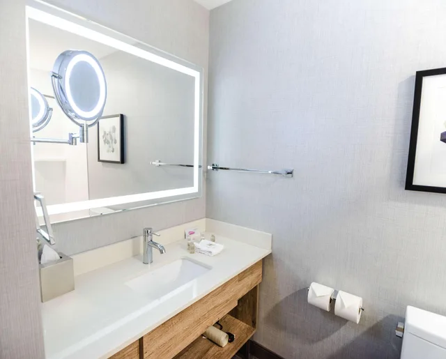 جناح بسرير كينج بجاكوزي، Best Western Premier Executive Residency Medicine Hat 7/10
