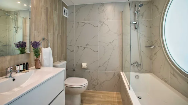 Twin or Double room Side sea view، Leonardo Plaza Cypria Maris Beach Hotel And Spa - Adults Only 2/2