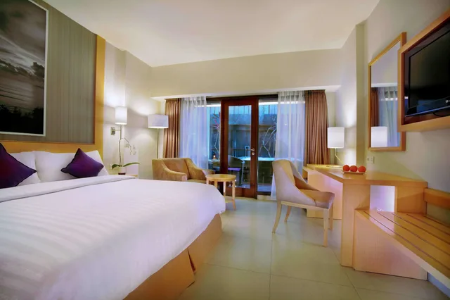 Superior, Twin Beds, Quest Hotel Kuta 2/4