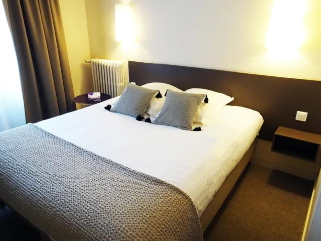غرفة سوبيريور بسرير كينج، Hotel Le Sevigne, Sure Hotel Collection by Best Western 2/3