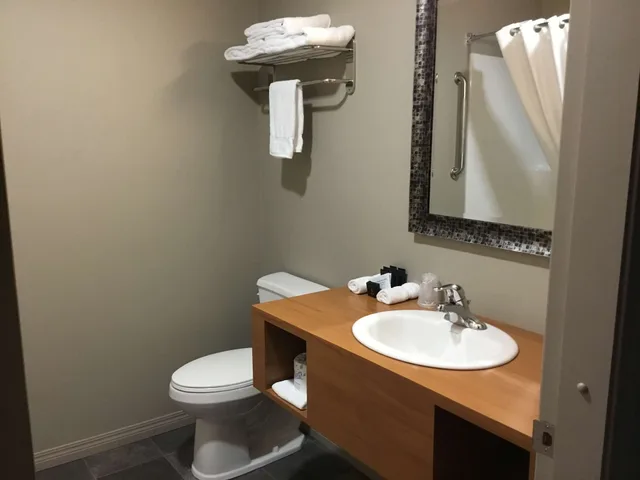 Standard, 2 Queen Beds, Villa Inn and Suites, SureStay Collection By Best Western 7/8