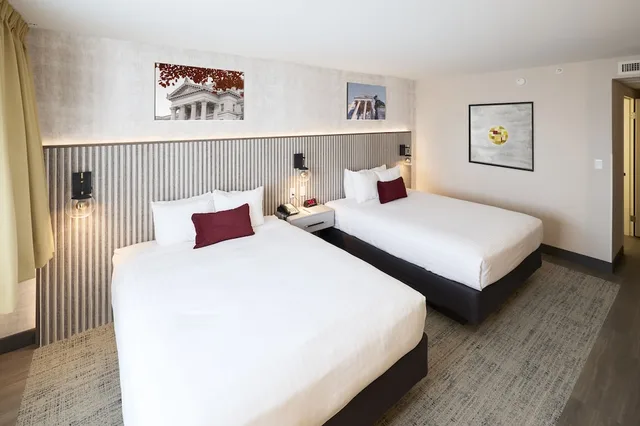 Tower, Standard, 2 Queen Beds، Gateway Hotel and Conference Center 1/5