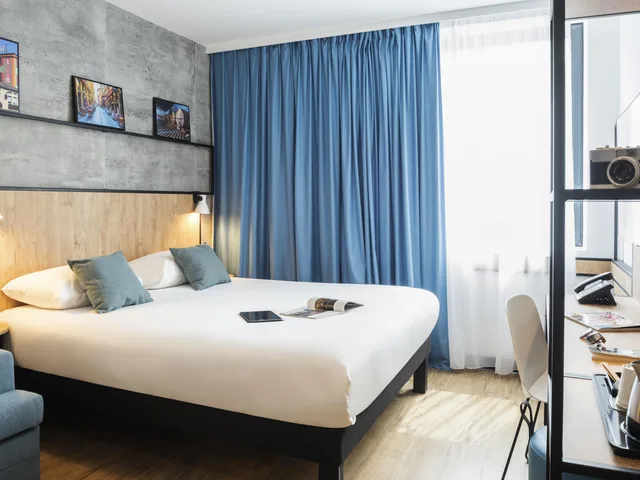 غرفة بريميوم بسرير مزدوج مع أريكة، ibis Lyon Sud Oullins (Ex Hotel Campanile LYON SUD - Oullins) 2/7