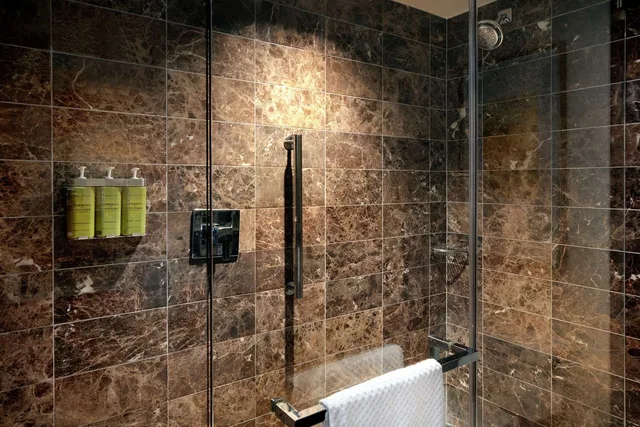 Room, King Bed, Tech Floor، Hilton McLean Tysons Corner 3/3