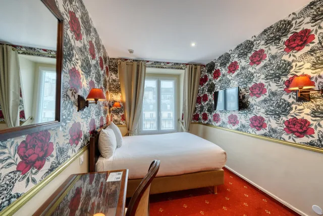 Superior, Double Bed, Arc De Triomphe View, Balcony، Hotel Belfast 8/10