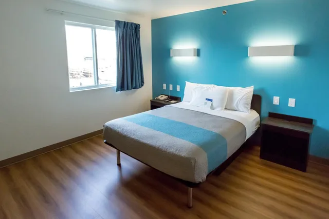 غرفة بسرير كوين لذوي الإعاقة، Motel6 Pottstown, PA 2/10