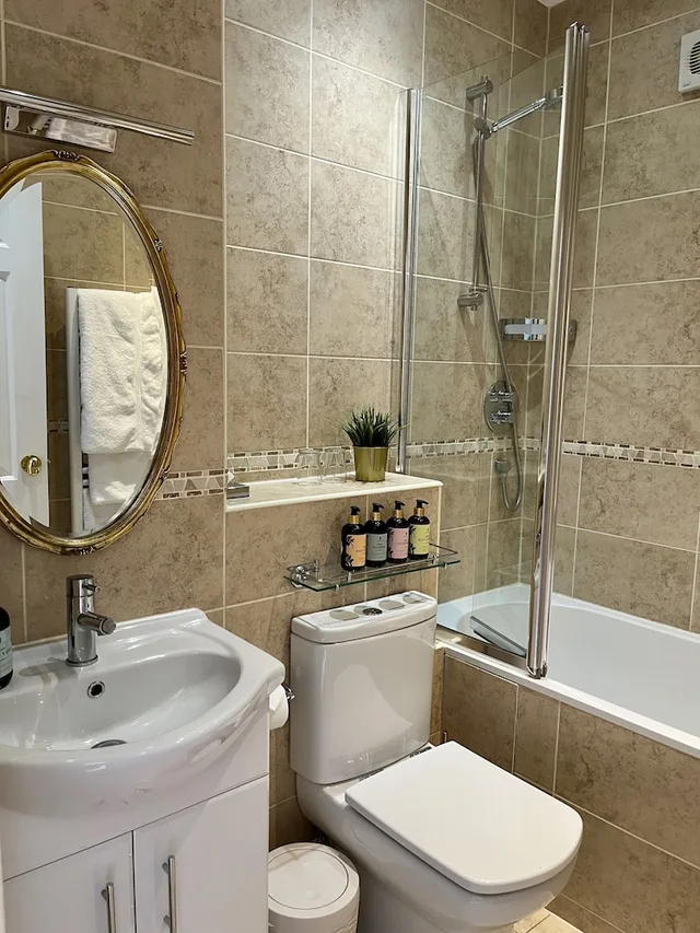 غرفة سوبيريور بسرير مزدوج، Burleigh Court Cotswolds 4/6