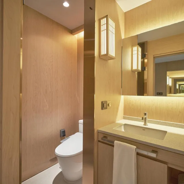 Spa, Standard, Double Bed، UH Continental CenterPoint 3/4
