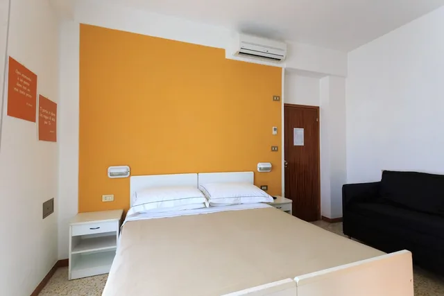غرفة قياسية رباعية بسريرين منفصلين وسرير بطابقين، Mini Hotel 2/6