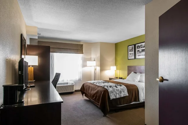 جناح بسرير كينج، Sleep Inn Saint Charles North 2/3