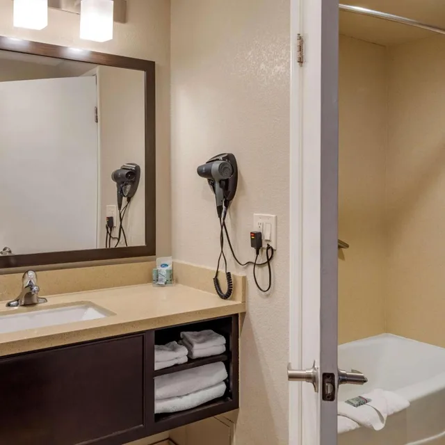 غرفة بسرير كوين، Best Western Country Inn 6/6